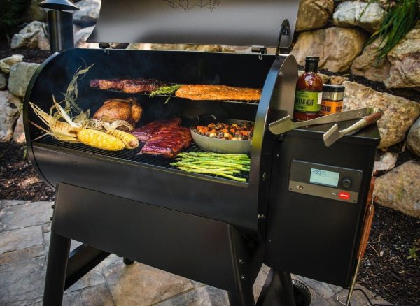 088651-2_c64deaa0-7270-40e3-a1e3-bb40afe6da39-1.jpg Traeger Black Pro 780 WiFi-Enabled Pellet Grill
