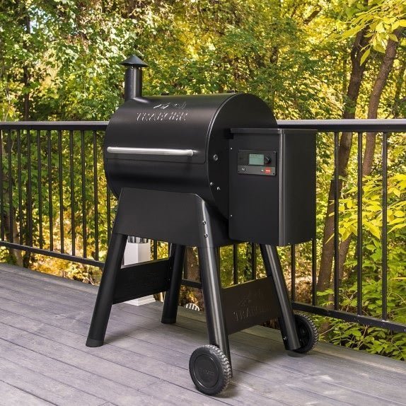 088651-3.jpg Traeger Black Pro 780 WiFi-Enabled Pellet Grill