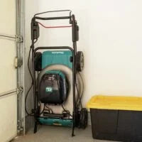 2-220-1.jpg Makita 40V max XGT Brushless 21″ Self‐Propelled Commercials Lawn Mowers Kit GML01PL