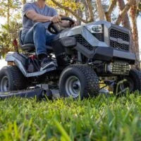 2-224-1.jpg Murray MT100 42 in. 13.5 HP 500cc E1350 Series Briggs and Stratton Engine 6-Speed Manual Gas Riding Lawn Tractor Mowers.