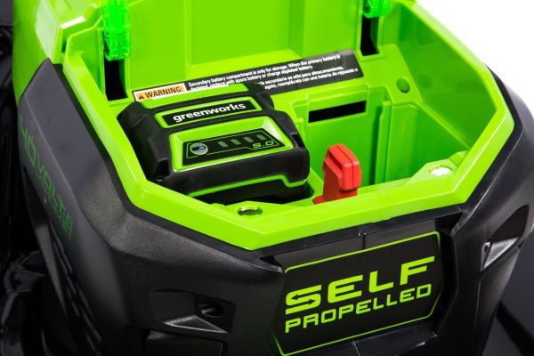 482722cb-df4f-4f48-9b92-2deed7775f66.4b23985d806ae7b89cee299ae0bc0b3d.jpg Greenworks Self-Propelled 21-inch Brushless Lawn Mower 40V with 5Ah Battery and Charger