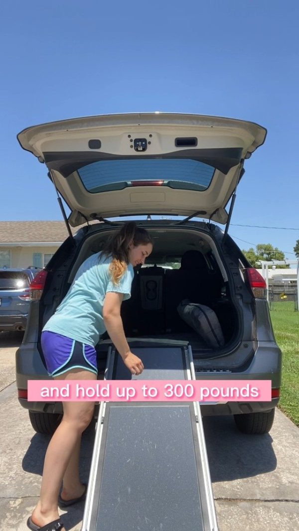 71Mli4cXL8L.jpg PetSafe Happy Ride Compact Telescoping Dog Ramp – Portable Pet Ramp for Cars, Trucks & SUVs with Adjustable Sizing – Non-Slip Design – Lightweight Pet Mobility Assistance – Extra Long
