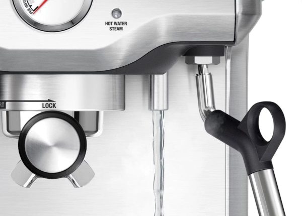 img-1062.jpg Breville – the Infuser Manual Espresso Machine with 15 bars of pressure, Milk Frother and Water filtration – Silver