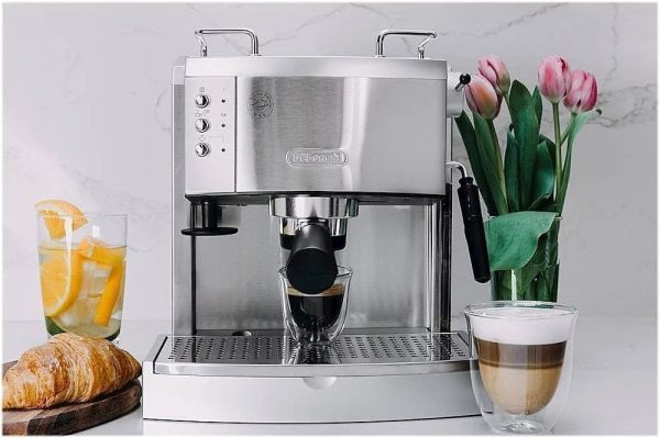 img-1303.jpg De’Longhi – Espresso Machine with 15 bars of pressure, Milk Frother and removable water tank – Stainless Steel
