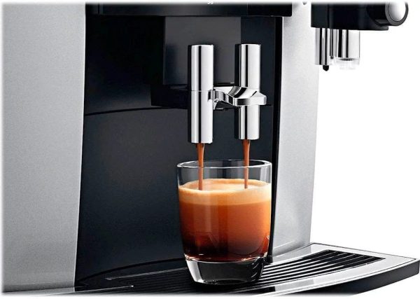 img-1797-1.jpg Jura S8 Espresso Machine with 15 bars of pressure and Milk Frothier