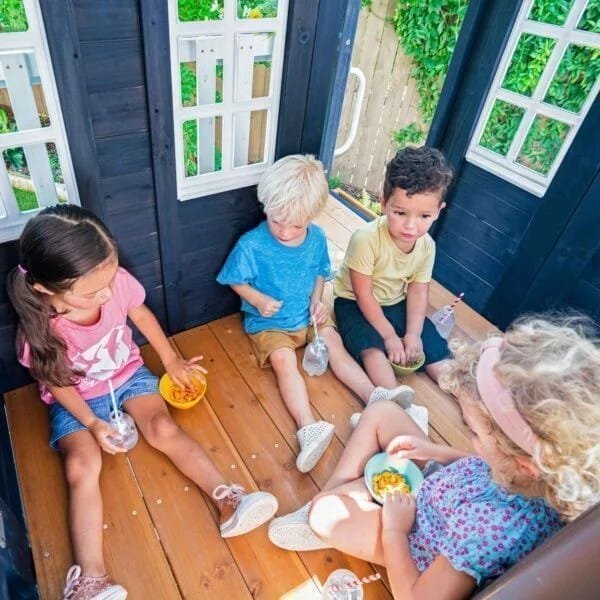img-1891.jpg Kidkraft Cozy Escape Playhouse