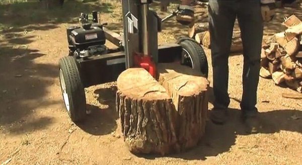 p-8316-woodsplitting__60097_compressed_5aed3da2-a969-43f1-90f7-c9caa93713d2.jpg Oregon 28-Ton HONDA Horizontal / Vertical EXtendSplit™ Log Splitter (596280)
